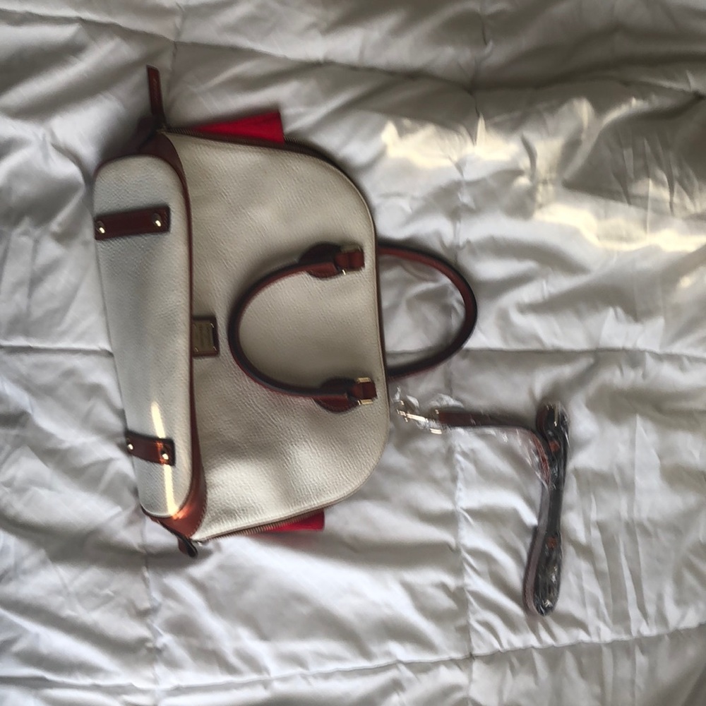 Dooney and bourke purse